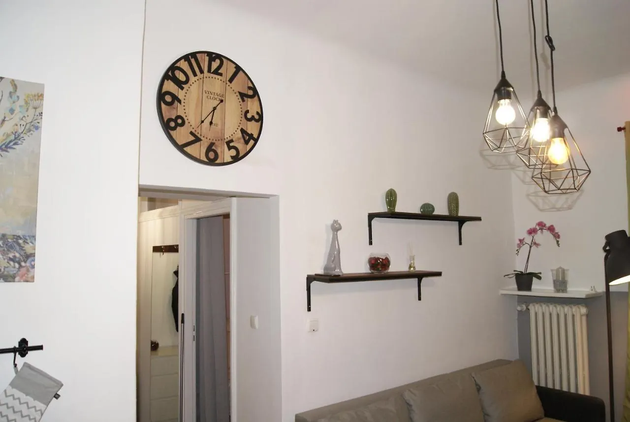 Under Castle Apartment Varsavia